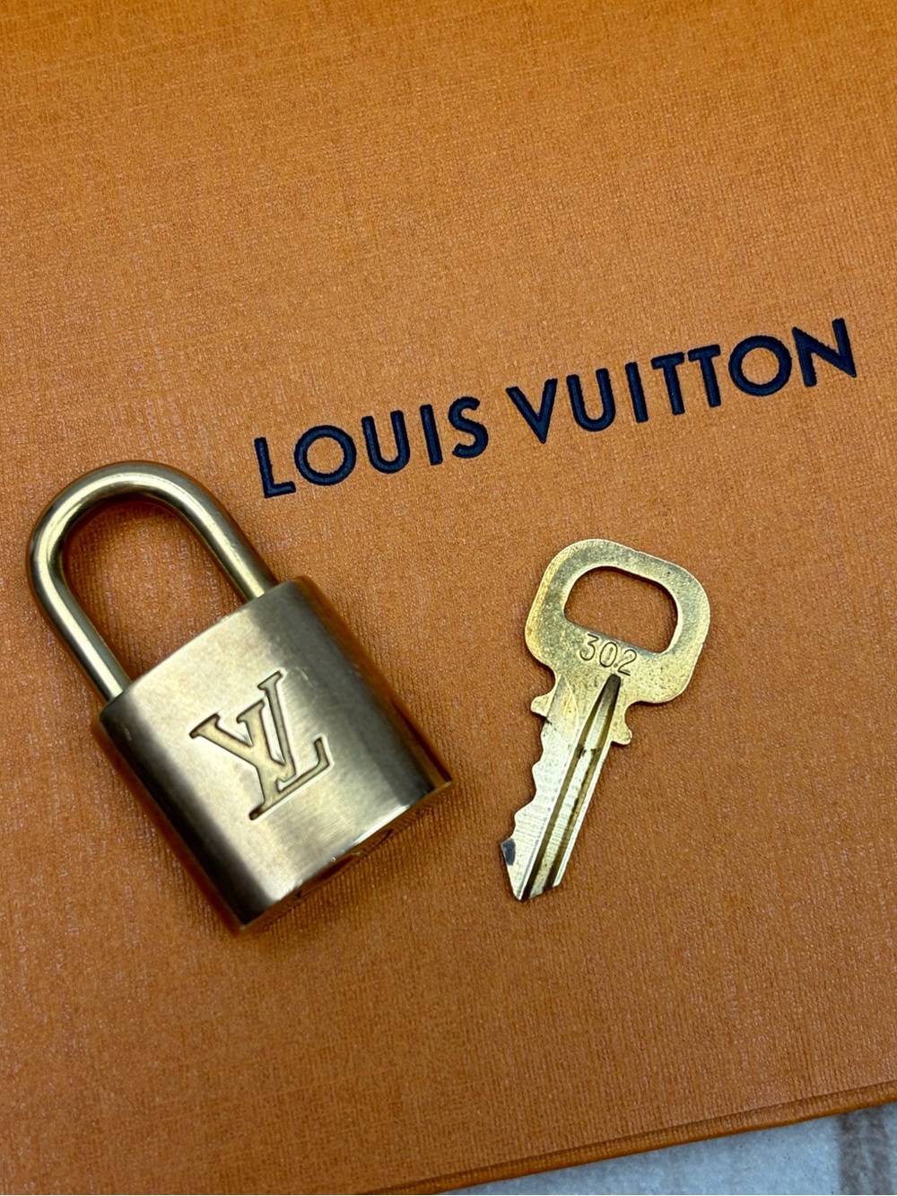 Louis Vuitton Authentic LV Brass Lock and Key #302 Bag Charm Necklace Pendant - Picture 7 of 10